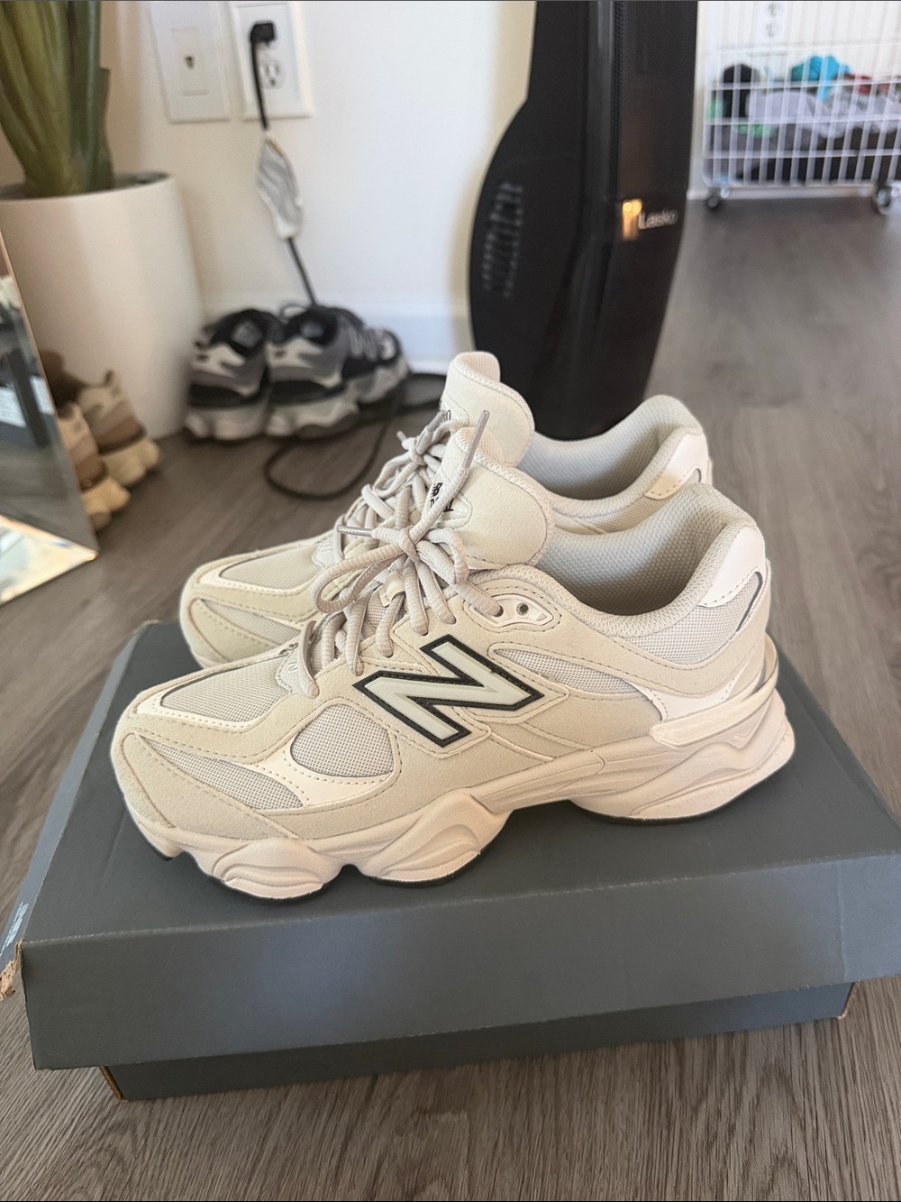 New Balance 9060 Beige Sneakers - Picture 3 of 5